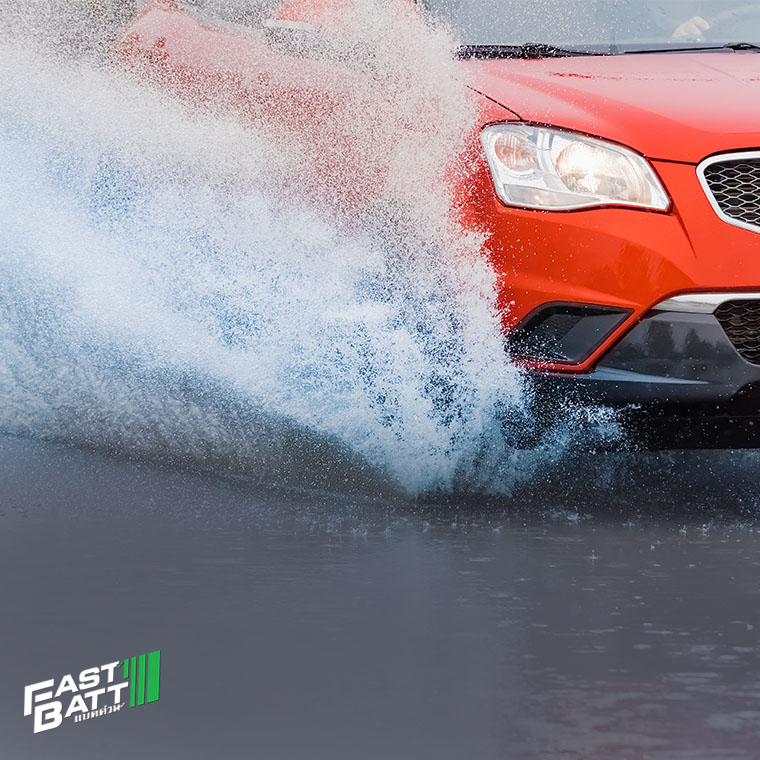 เมื่อ “น้ำท่วม” ขับรถอย่างไรให้ปลอดภัย