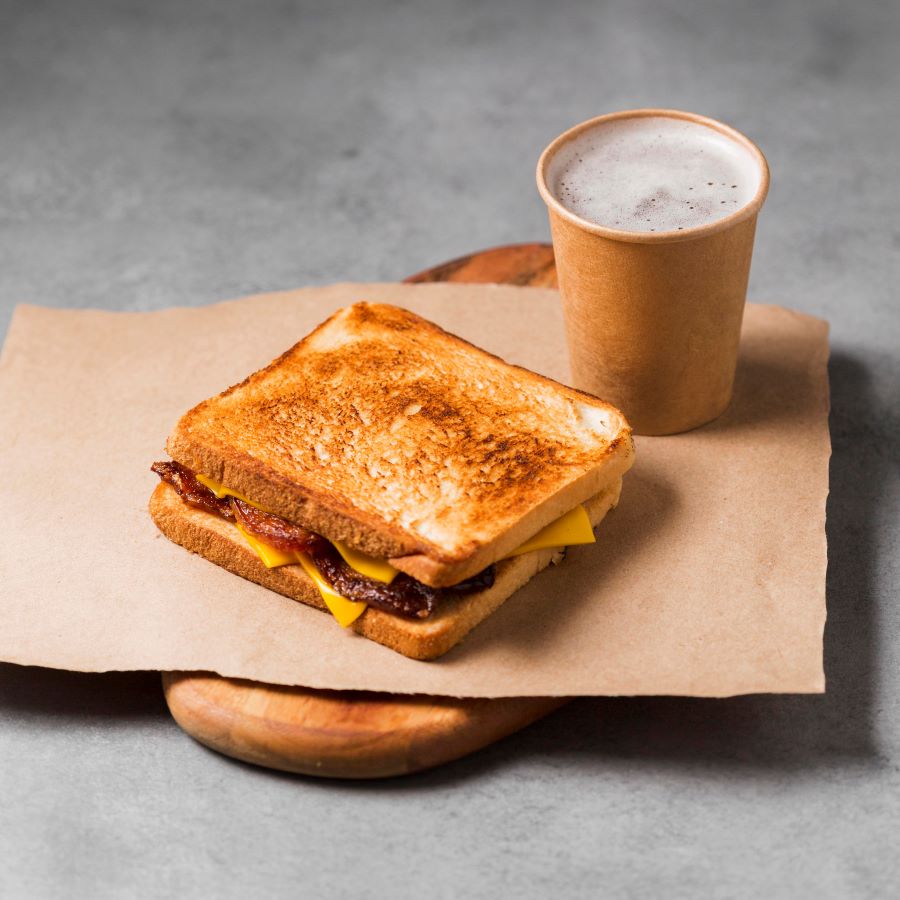 makanan pendamping kopi berupa roti panggang