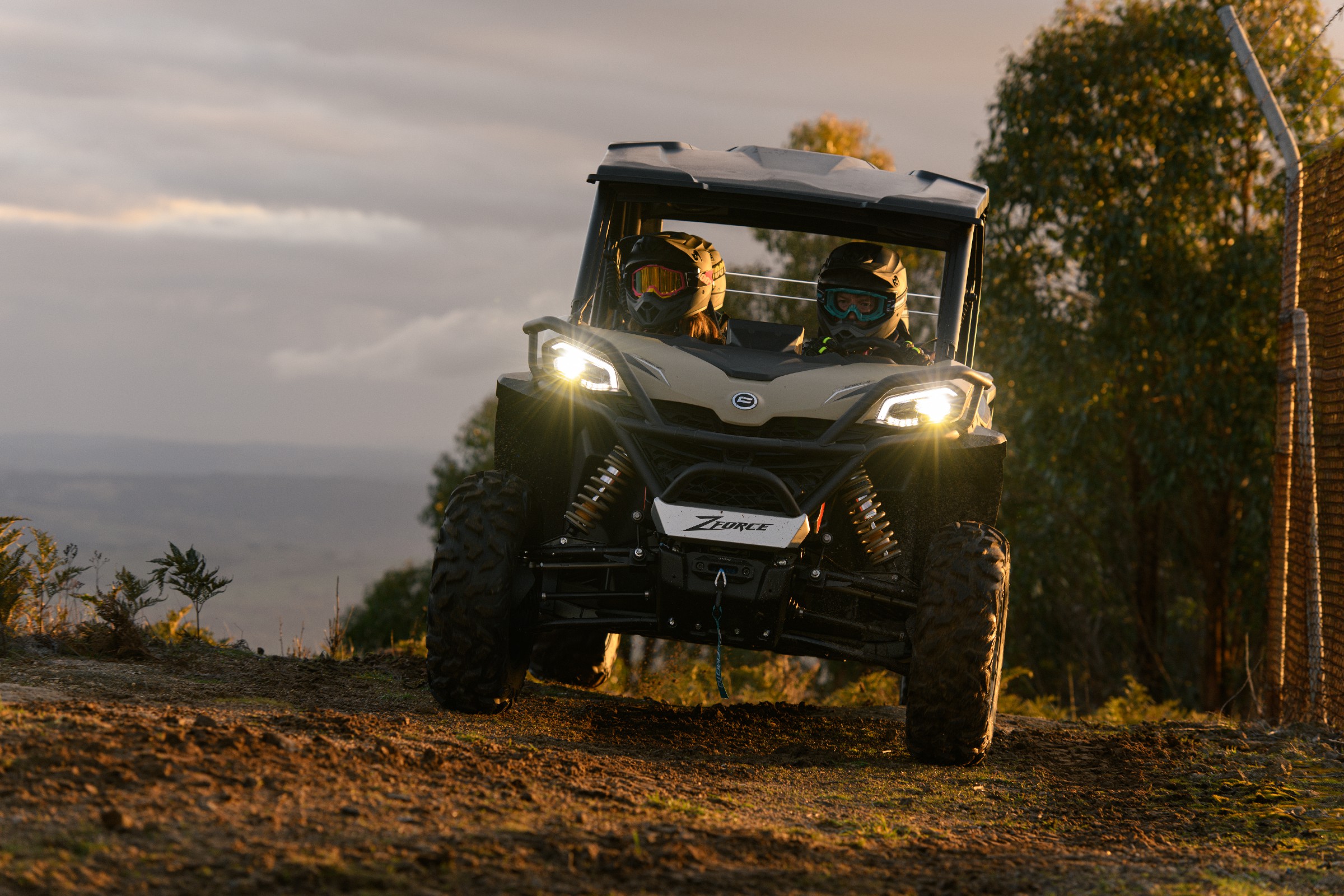 CFmoto thailand Zforce950 4seater UTV