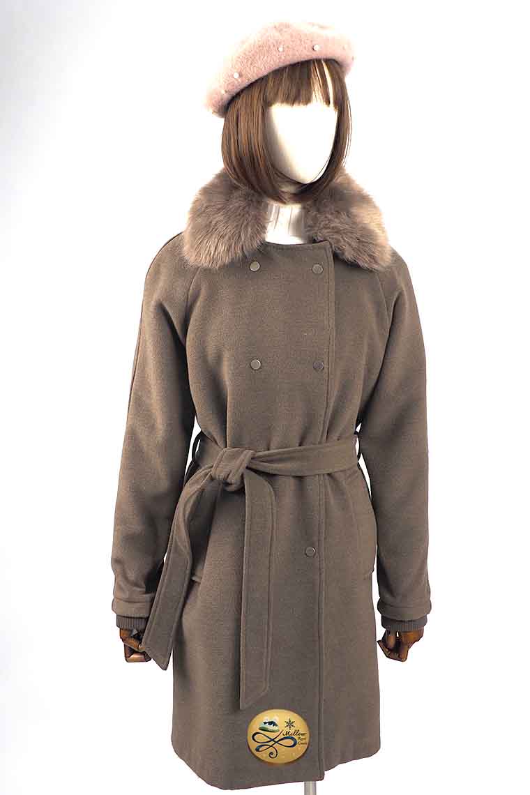 เช่าเสื้อโค้ทผู้หญิง รุ่น Brunette Fur Faux Coat	901GCL007FABRL1