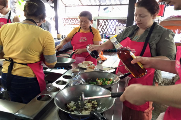 泰式烹飪課程半天课程早上Asia Scenic Thai Cooking School