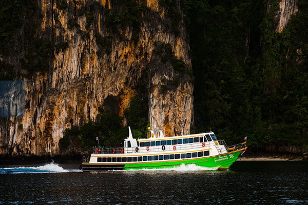 Boat Ticket : Phuket - Phi Phi
