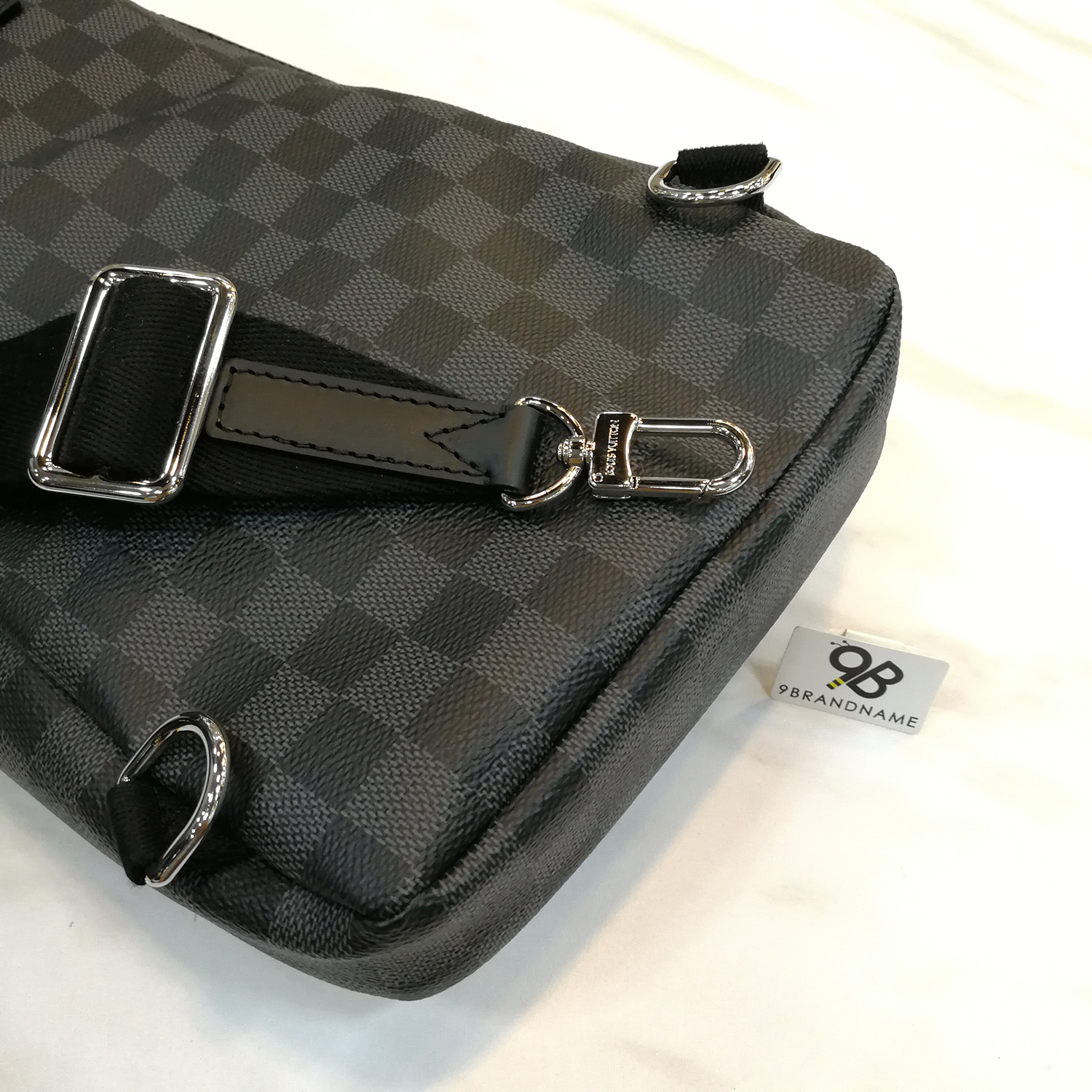 Louis Vuitton Avenue Sling Bag N41719 Crossbody Bumbag Damier Graphite Body