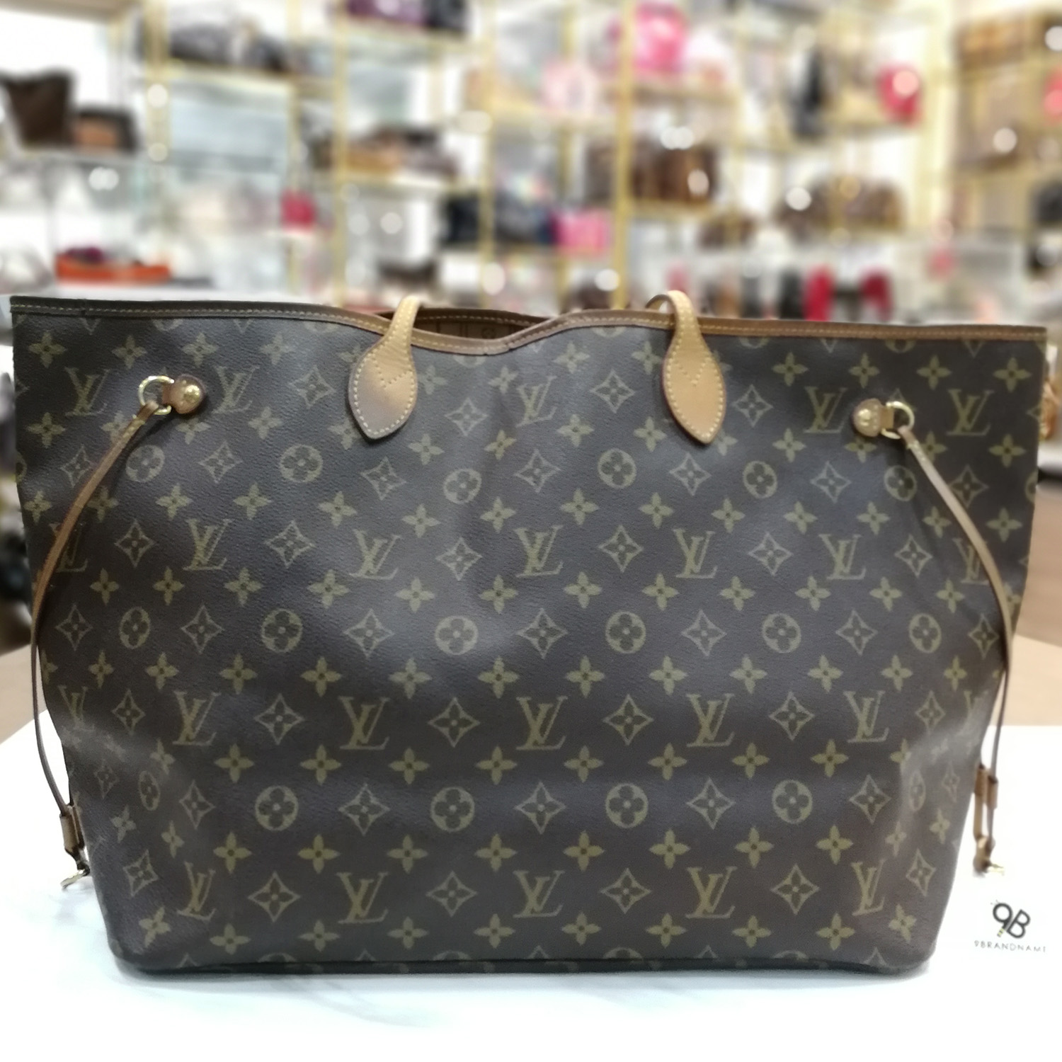 louis vuitton monogram canvas neverfull