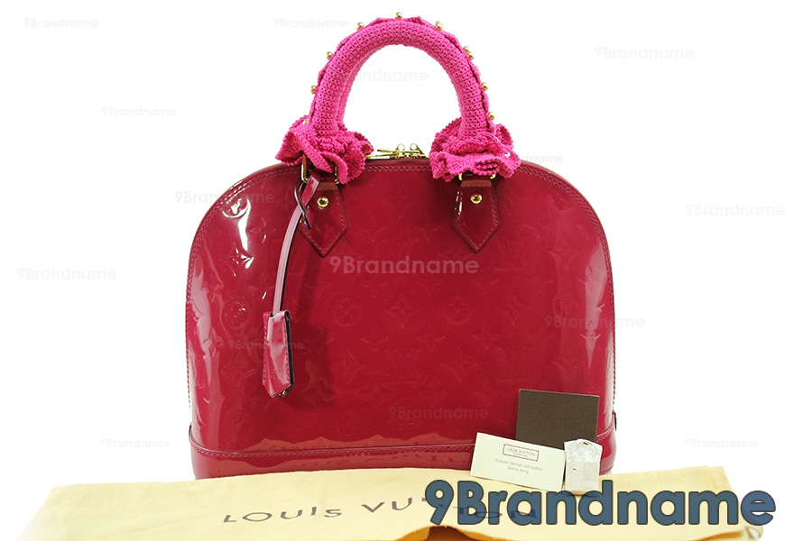 Louis Vuitton Alma BB Skin Monogram Vernis Rose Indene  - Used Authentic Bag  กระเป๋าหลุยวิตตอง อัลม่า หนังแก้วสีชมพูบานเย็น ไซส์PM พร้อมหูถัก ของแท้มือสองสภาพดีค่ะ