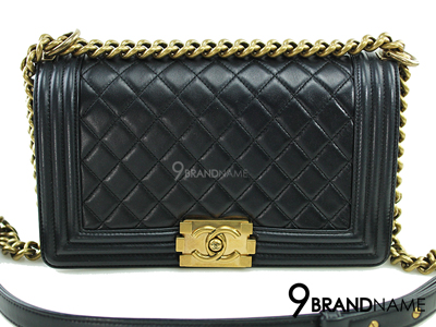 Chanel Boy10 Black Lamp Skin GHW - Authentic Bag  กระเป๋าชาแนลบอย ไซส์10สีดำหนังแกะอะไหล่ทอง ขายกระเป๋าของแท้ค่ะ