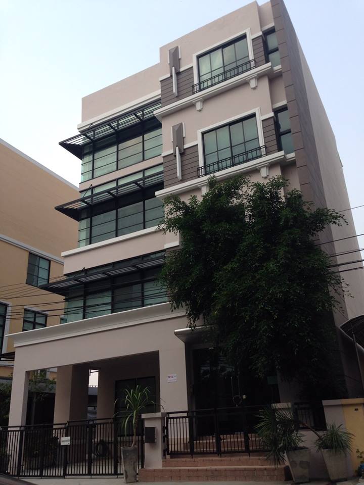 Office for rent at Ladprow 71 Near central East ville