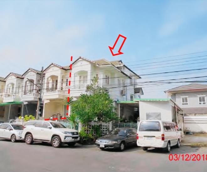 Townhouse for sale K.C. Ramintra 5, Phrayasuren Road.