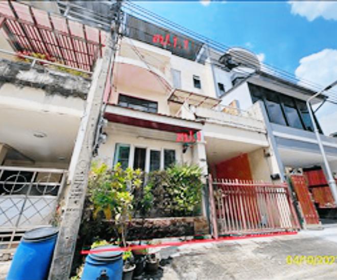 Townhouse for sale Prime Place 105.