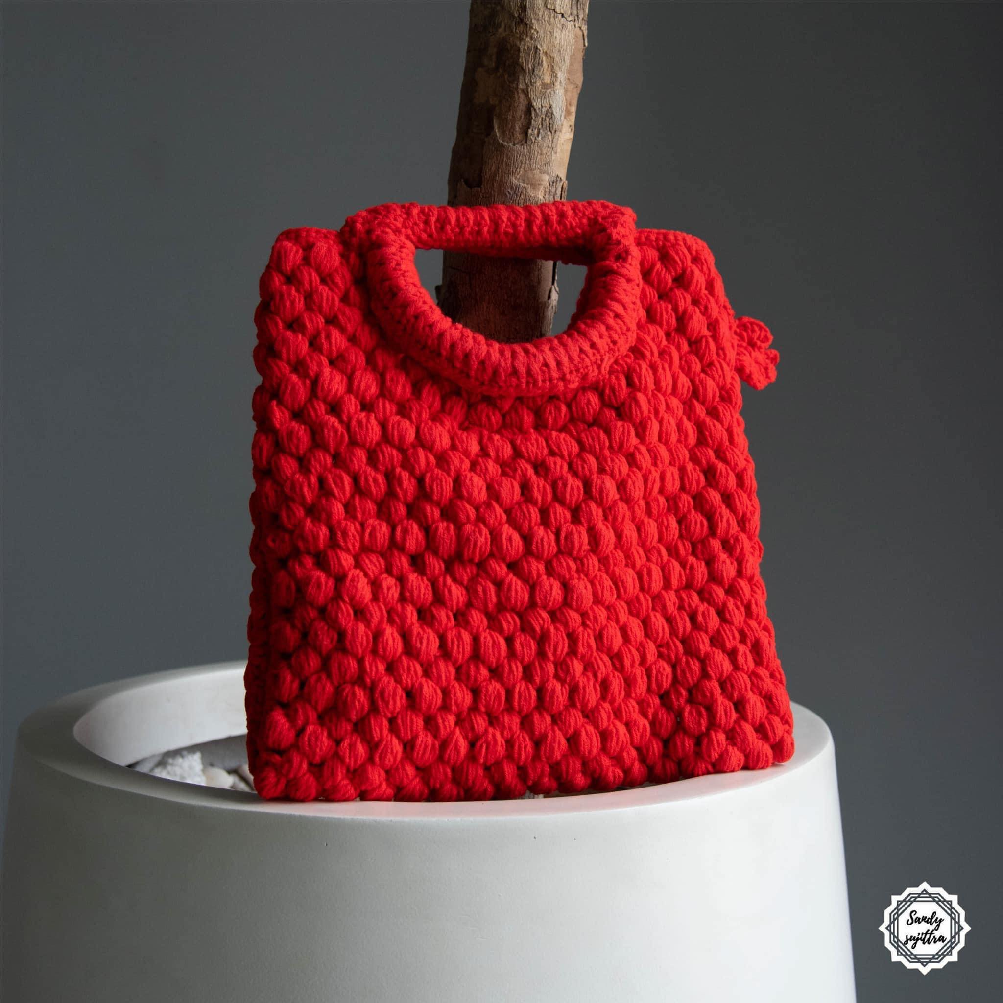 Crochet 01 กระเป๋าถักไหมพรมโครเช สีแดง