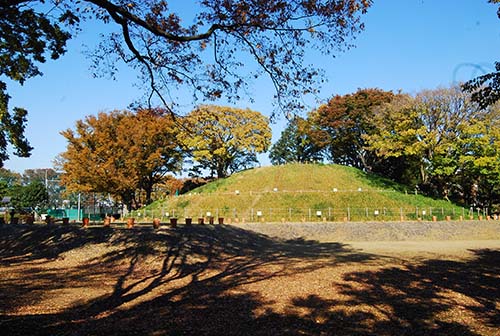 กลางกรุงโตเกียว มีสุสานโบราณอายุ1,000 ปี
