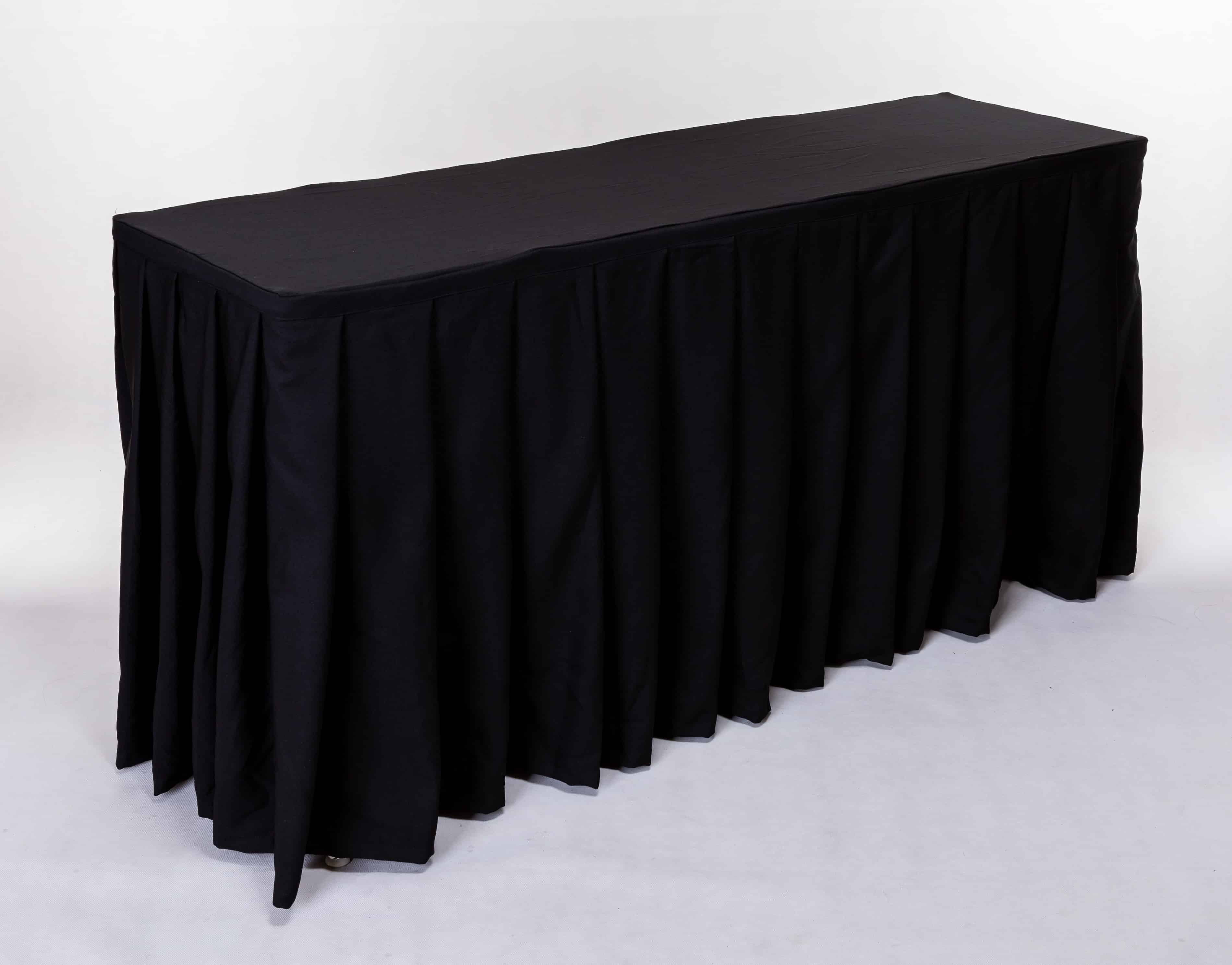 เช่าโต๊ะคลุมผ้าสีดำแบบจีบเรียง