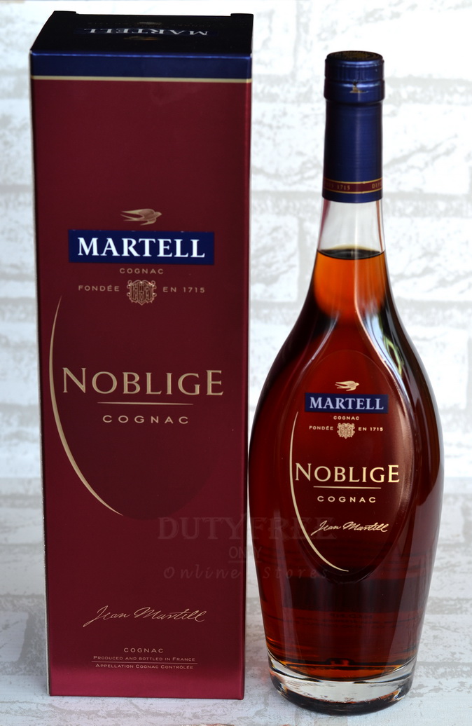 Коньяк 1 литр купить. Martell Noblige Cognac. Коньяк Мартель Noblige. Коньяк Мартель Ноближ. Мартель коньяк 0.5.