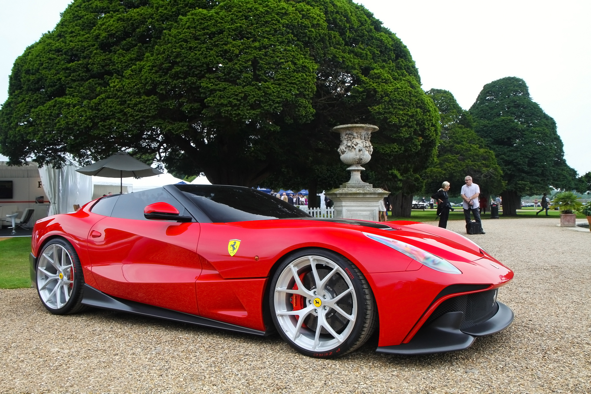 Ferrari F12 TRS อีกหนึ่งม้าลำพองตัวพิเศษ ที่พบเจอได้ยาก