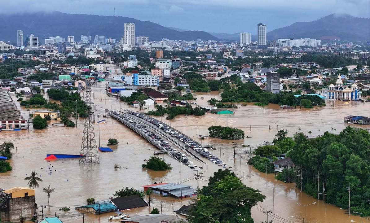 มูลนิธิศรีผ่อง-นางกี่ ภูเก้าล้วน น้ำท่วมหาดใหญ่
