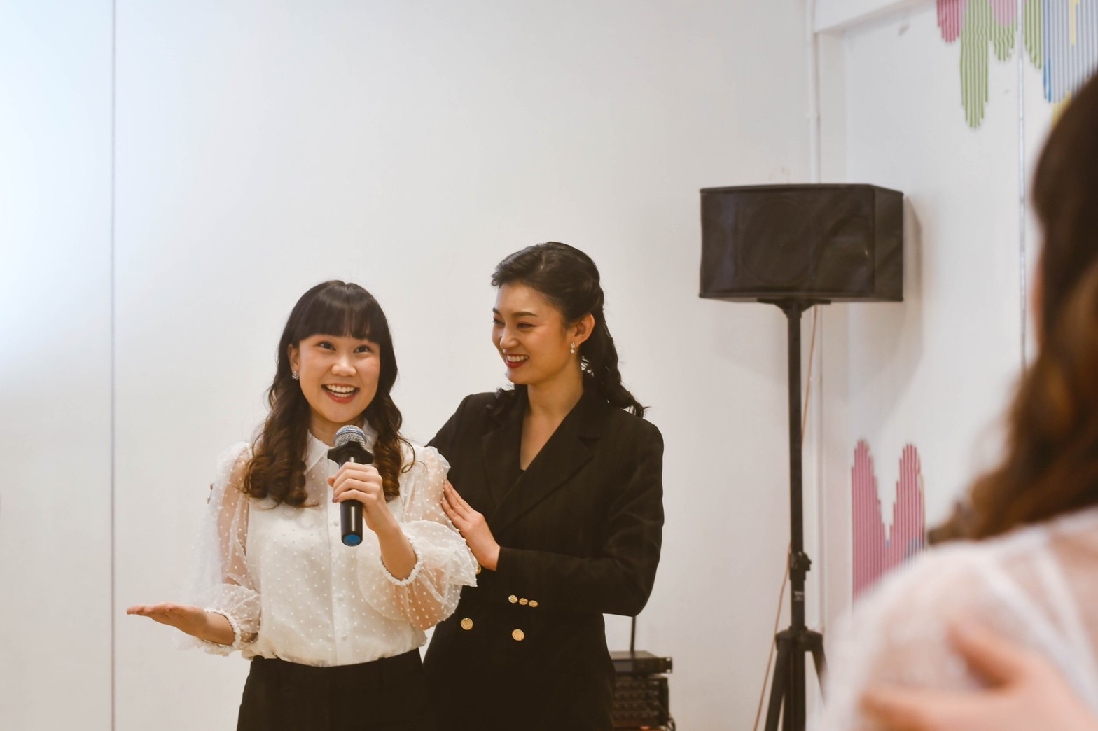 ต้องการ MC ต้องการ MC