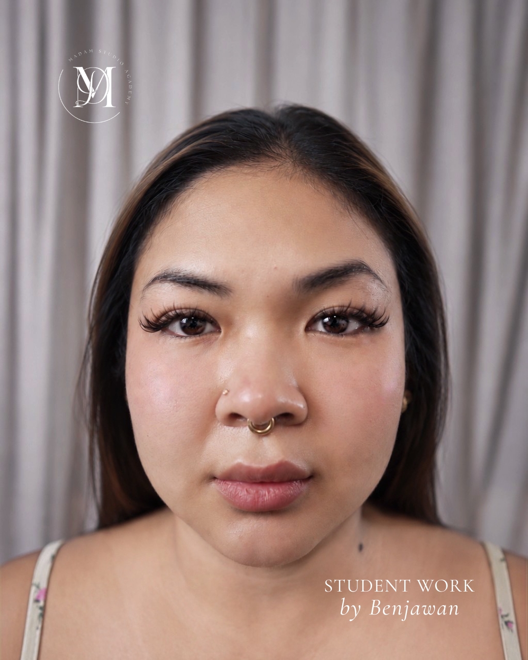 Professional lash training studio for eyelash extension practice at Madam Studio Academy.