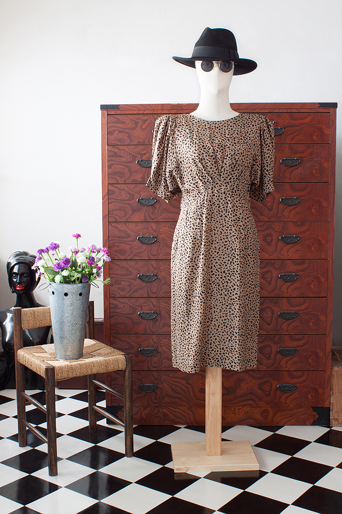 เดรสวินเทจ  Leopard Vintage Dress