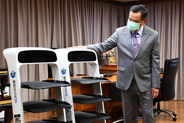 ซันโรโบติกส์ แอนด์ เอไอ มอบหุ่นยนต์เพื่อนำไปช่วยแบ่งเบาภาระบุคลากรทางการแพทย์ ซันโรโบติกส์ แอนด์ เอไอ มอบหุ่นยนต์เพื่อนำไปช่วยแบ่งเบาภาระบุคลากรทางการแพทย์