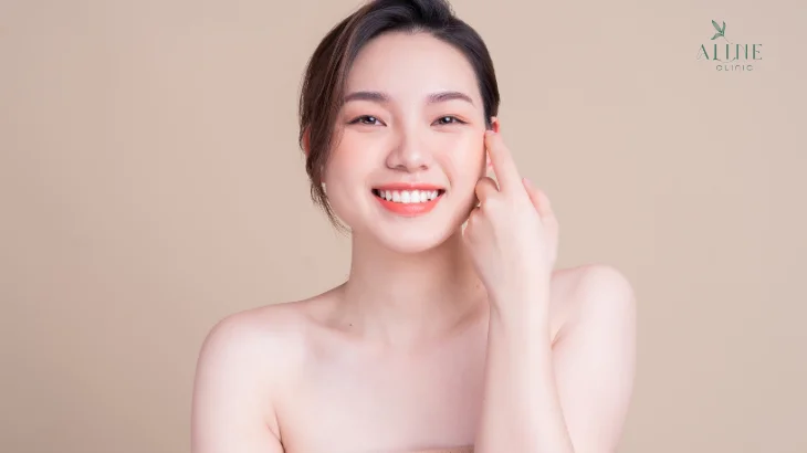ปรับโครงสร้างจมูกที่ ALINE Clinic