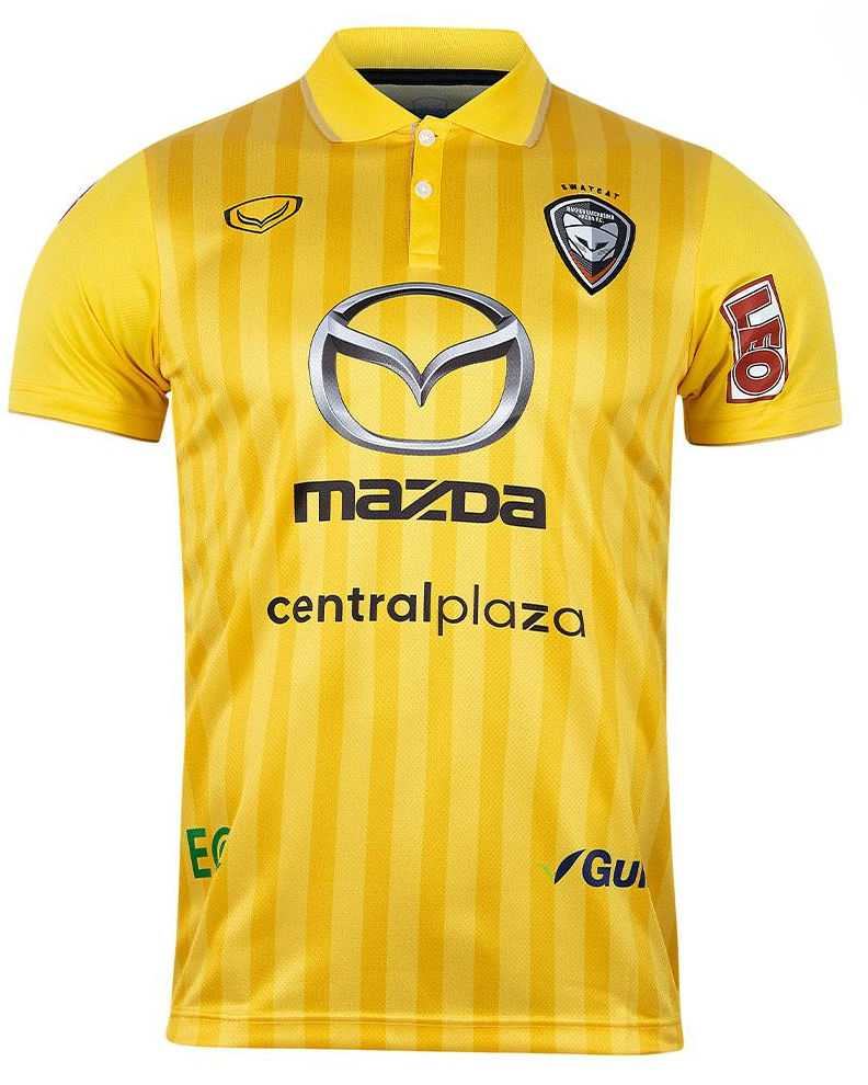 soccer teams with yellow jerseys