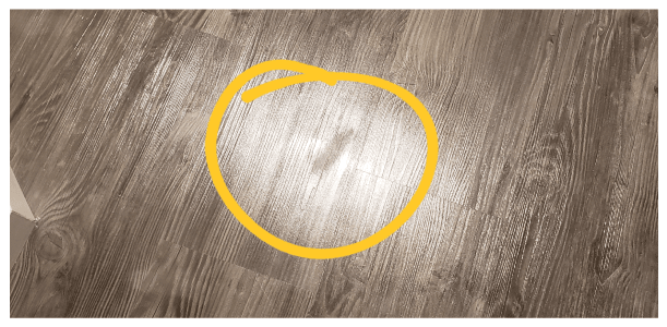 ข้อเสียผิวหน้าของพื้นไวนิล ไม่ทนต่อสารเคมีที่เป็นกรด