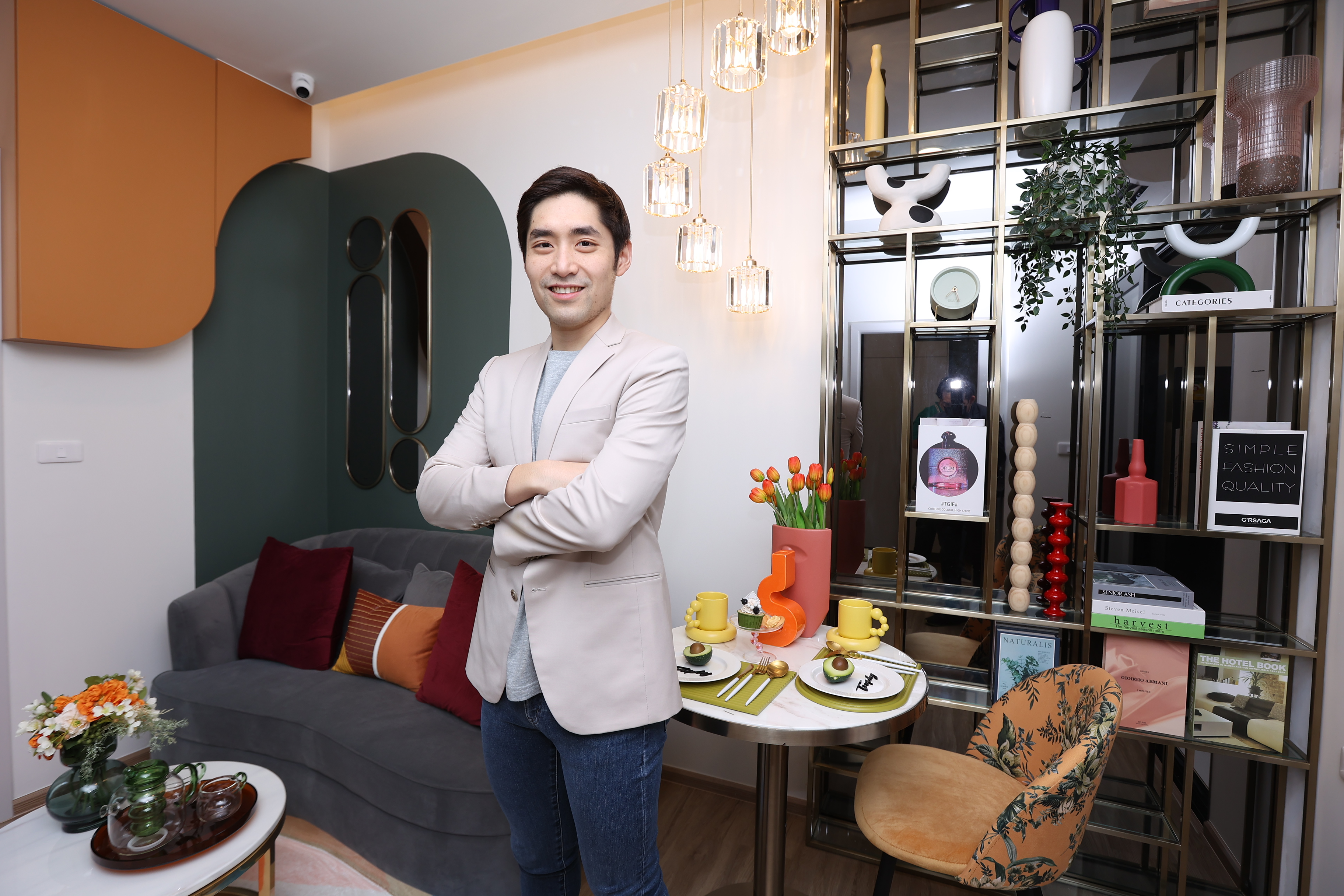 บดินทร์ธร_จึงรุ่งเรืองกิจ บดินทร์ธร_จึงรุ่งเรืองกิจ