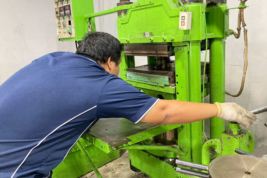 รับผลิตยางตามแบบ