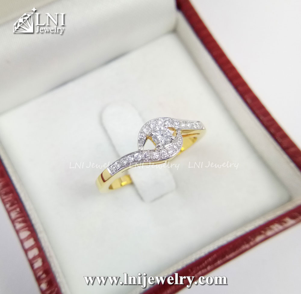 YD323 Halo Diamond Ring