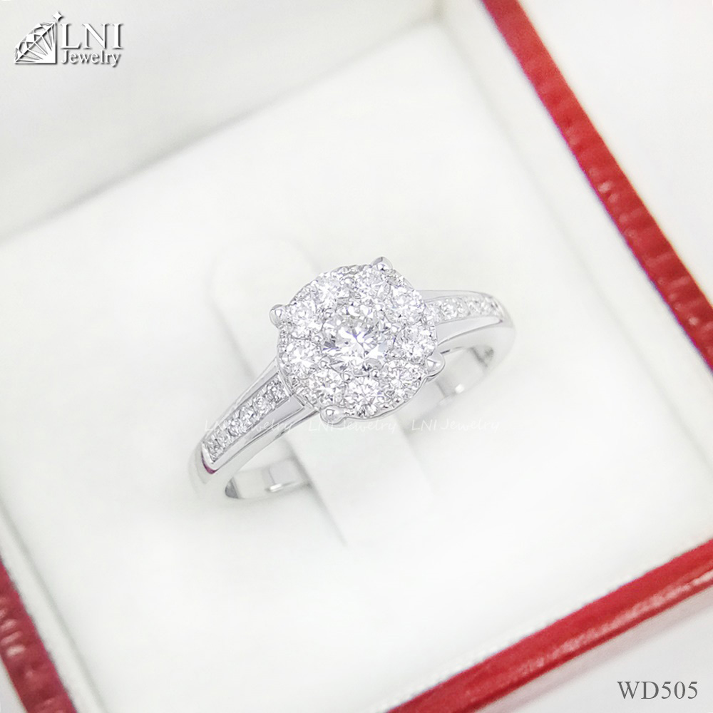 WD505 Halo Diamond Ring