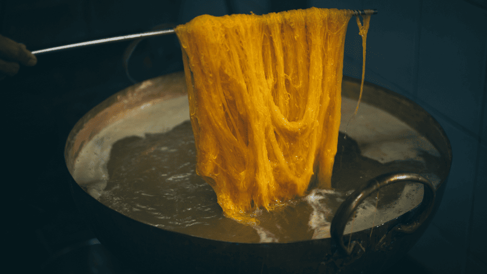 Foi Thong golden thread dessert in Thai cuisine