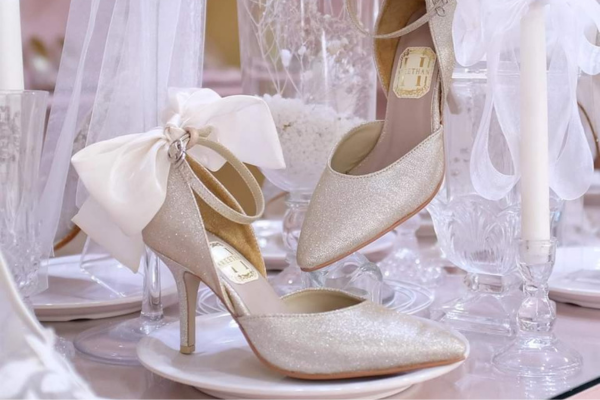 รองเท้าแต่งงาน รองเท้าแต่งงาน