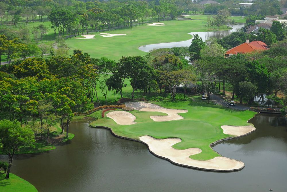 Thailand Golf Courses - Thana City Country Club Review on Water Hazard and Bunker view