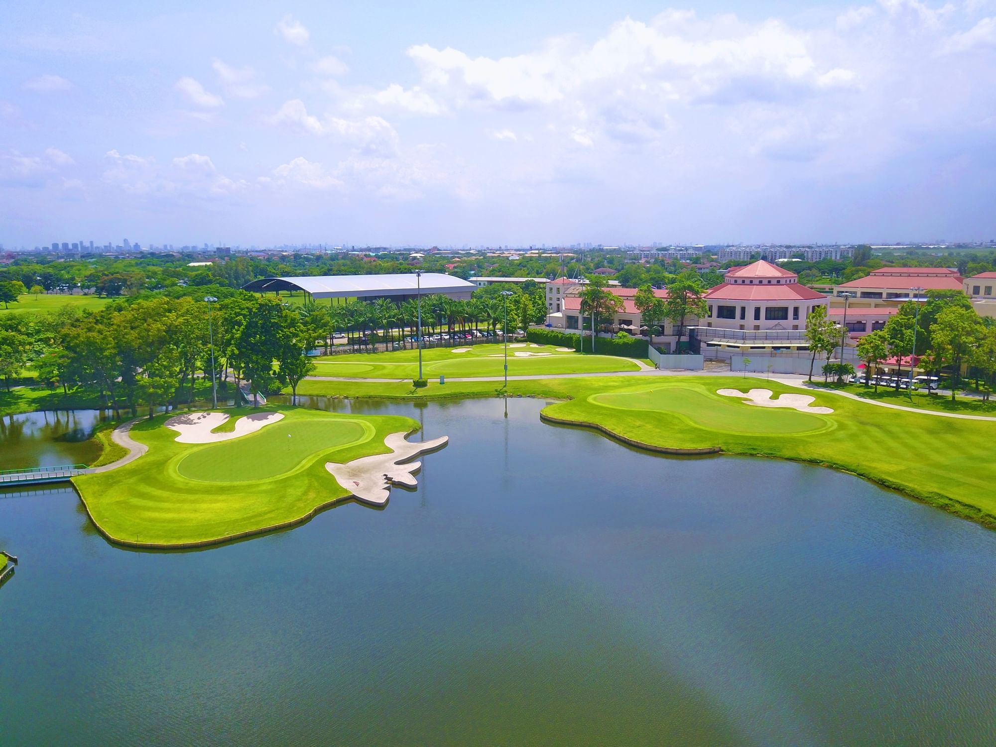 Thailand Golf Courses - Visitor Information for the Thana City Country Club Review