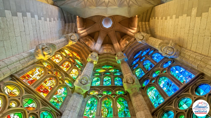 interior Sagrada Família1