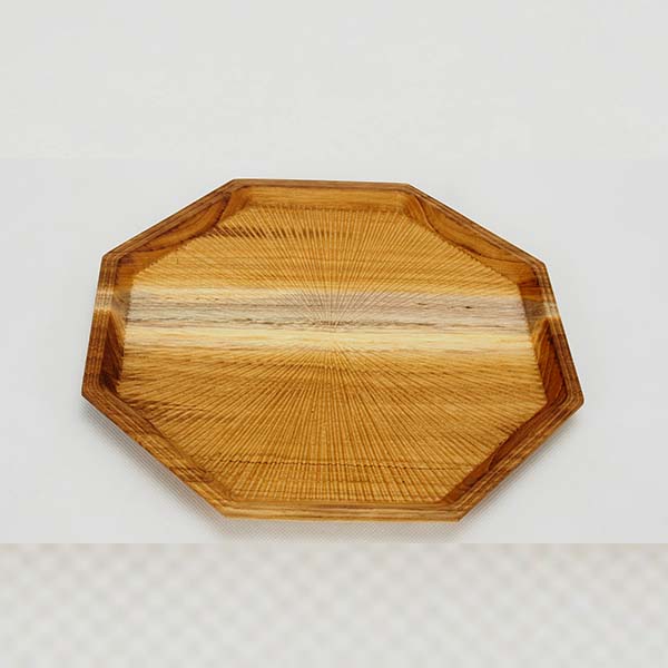 Octagonal plate carved pattern 24x24 cm.