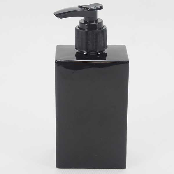 soap dispenser Black 4x6x10 cm. 240 ml.