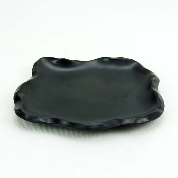 Melamine plate Black 22x22x2.5 cm.