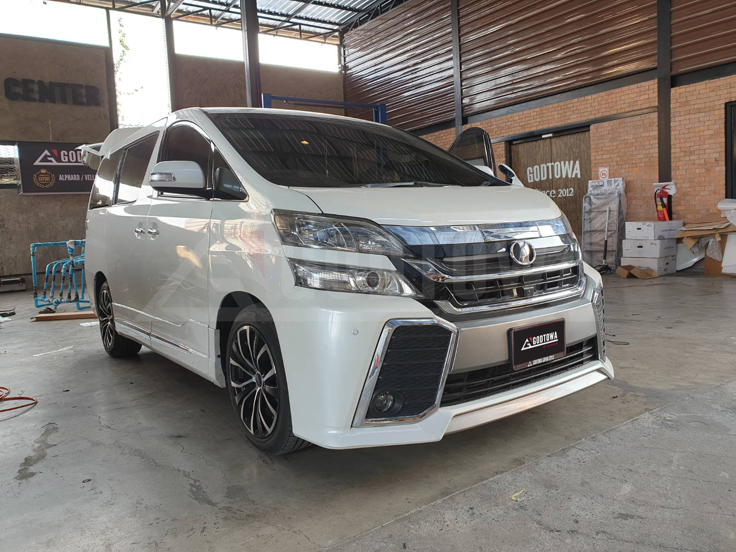 ชุดแต่งแปลงหน้า VELLFIRE 2015