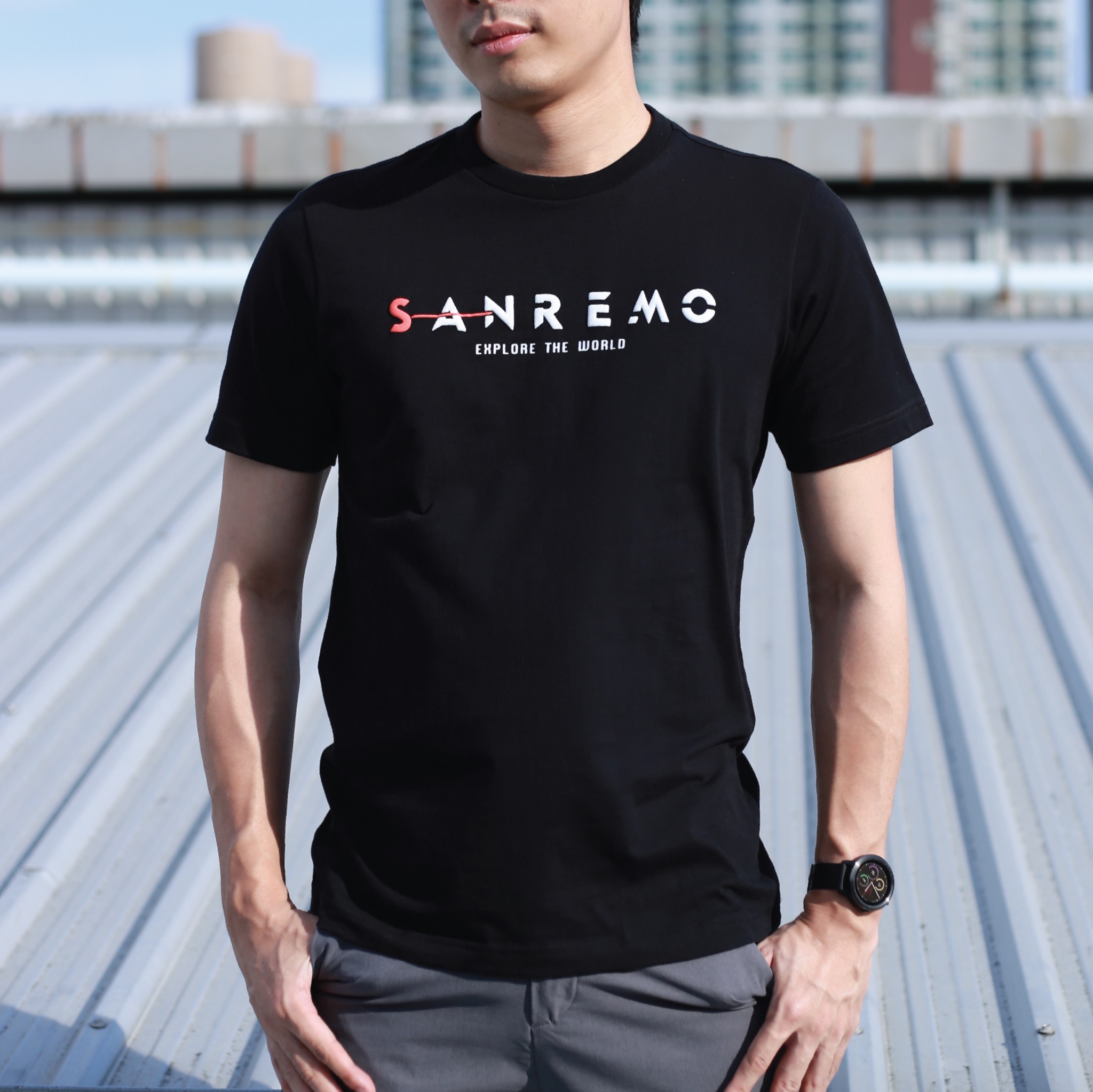 เสื้อยืดคอกลมสีดำ สกรีนลาย "SanRemo explore the world" รหัส SCTK2