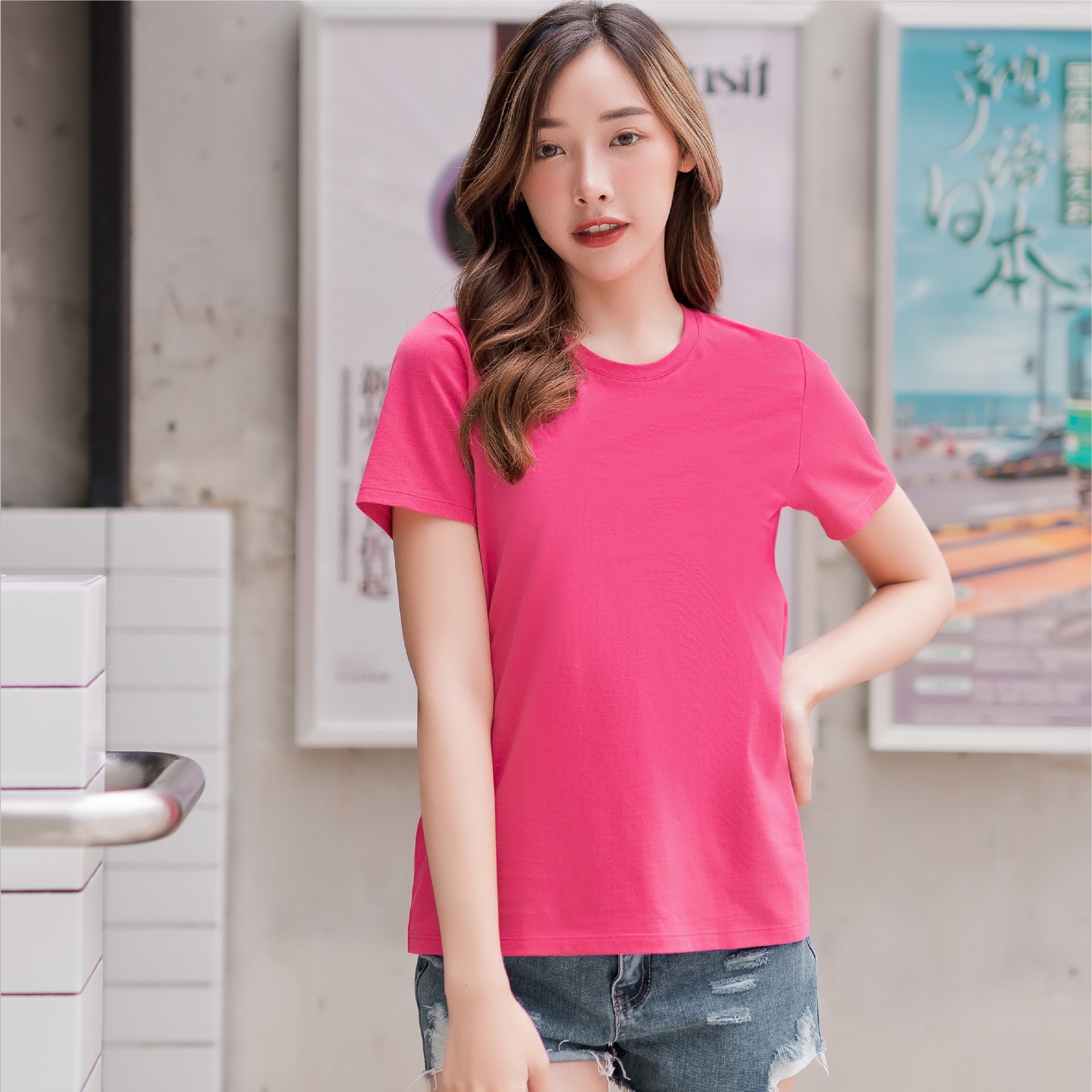 Essential Tee (T-Shirt) เสื้อแขนสั้นคอกลม สีชมพู Deep Pink รหัส VTK001