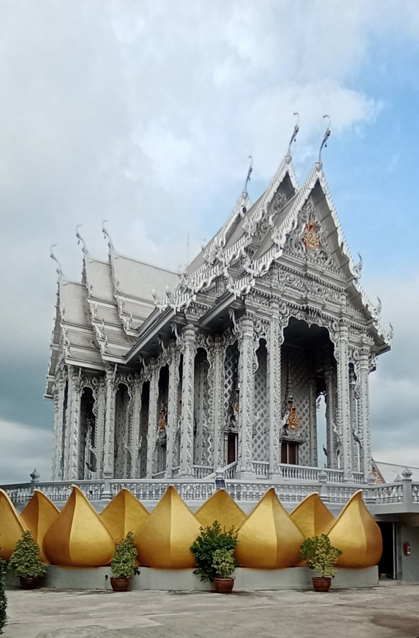 โบสถ์สีเงิน บัวสีทอง หลวงพ่อใจดี ...วัดดอนใหญ่ ปทุมธานี - lifestyle224
