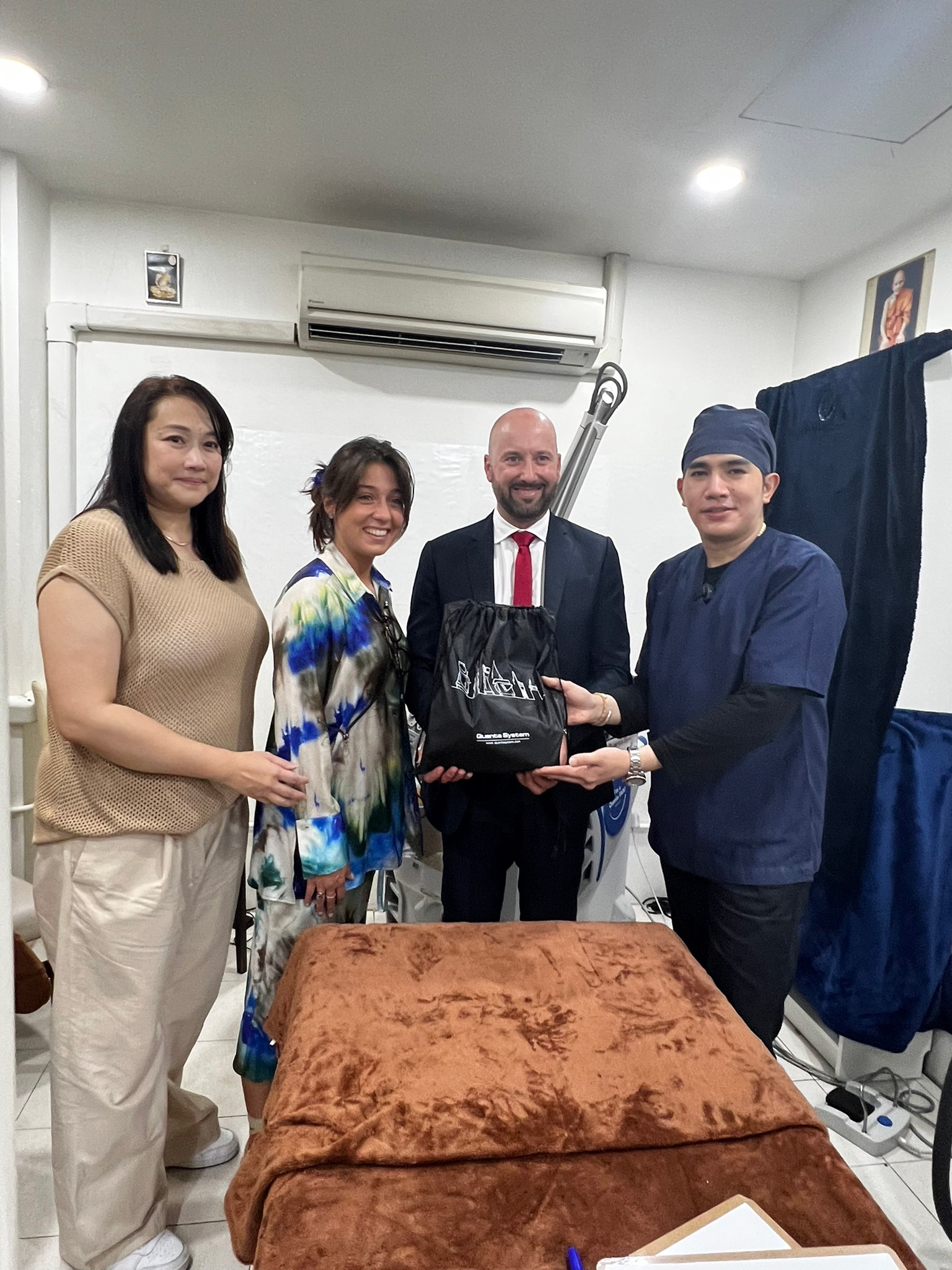 Interview with Quanta on Tour: Discovery Picosecond Laser and Acne Scar Interview with Quanta on Tour: Discovery Picosecond Laser and Acne Scar