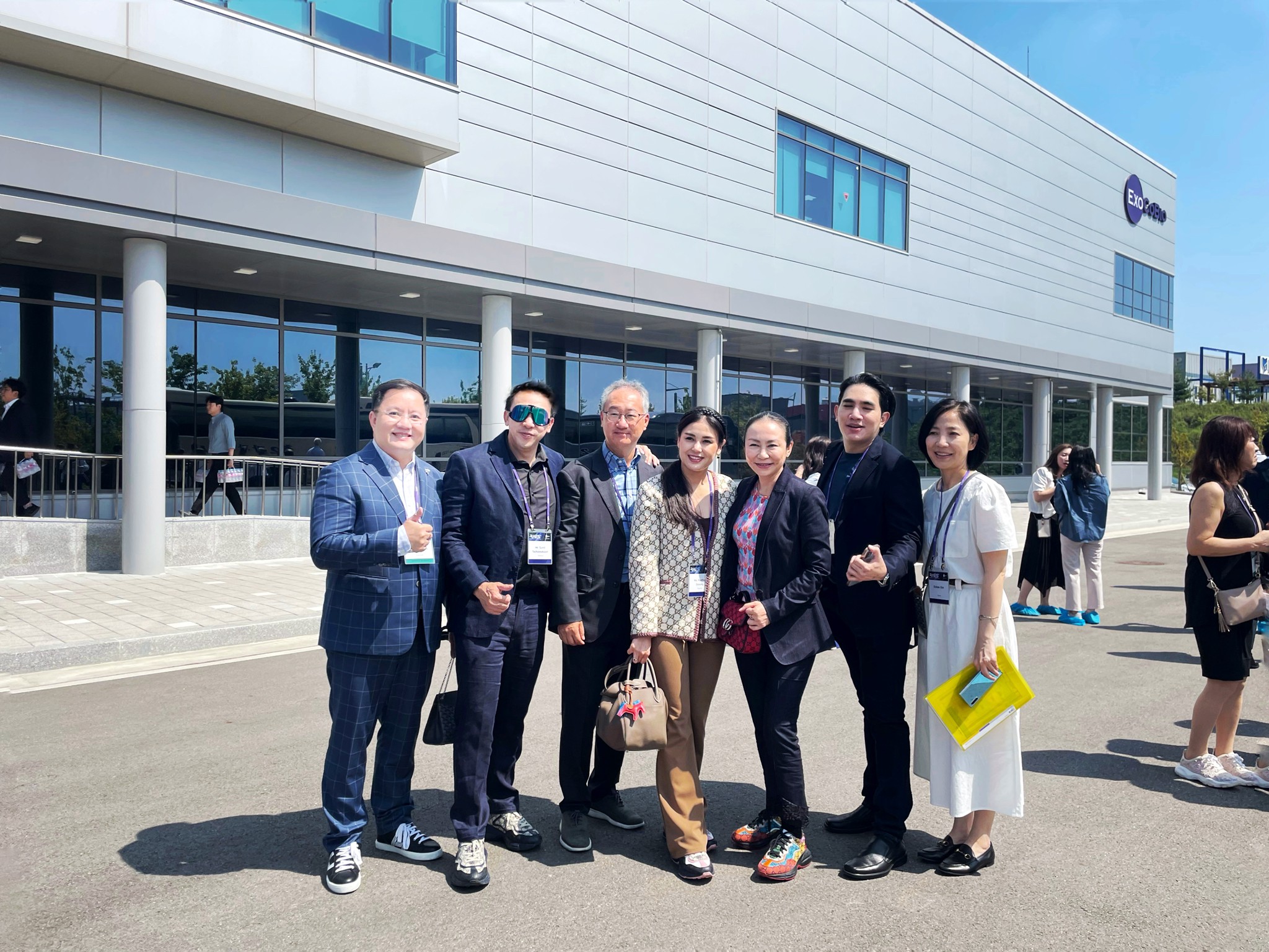 ผู้ช่วยศาสตราจารย์ นายแพทย์ ศุภะรุจ เลื่องอรุณ (หมอรุจ) ได้รับเกียรติร่วมบรรยาย Clinical Aplication of Exosomes และได้รับรางวัล CLINICAL CASE Award ผู้ช่วยศาสตราจารย์ นายแพทย์ ศุภะรุจ เลื่องอรุณ (หมอรุจ) ได้รับเกียรติร่วมบรรยาย Clinical Aplication of Exosomes และได้รับรางวัล CLINICAL CASE Award