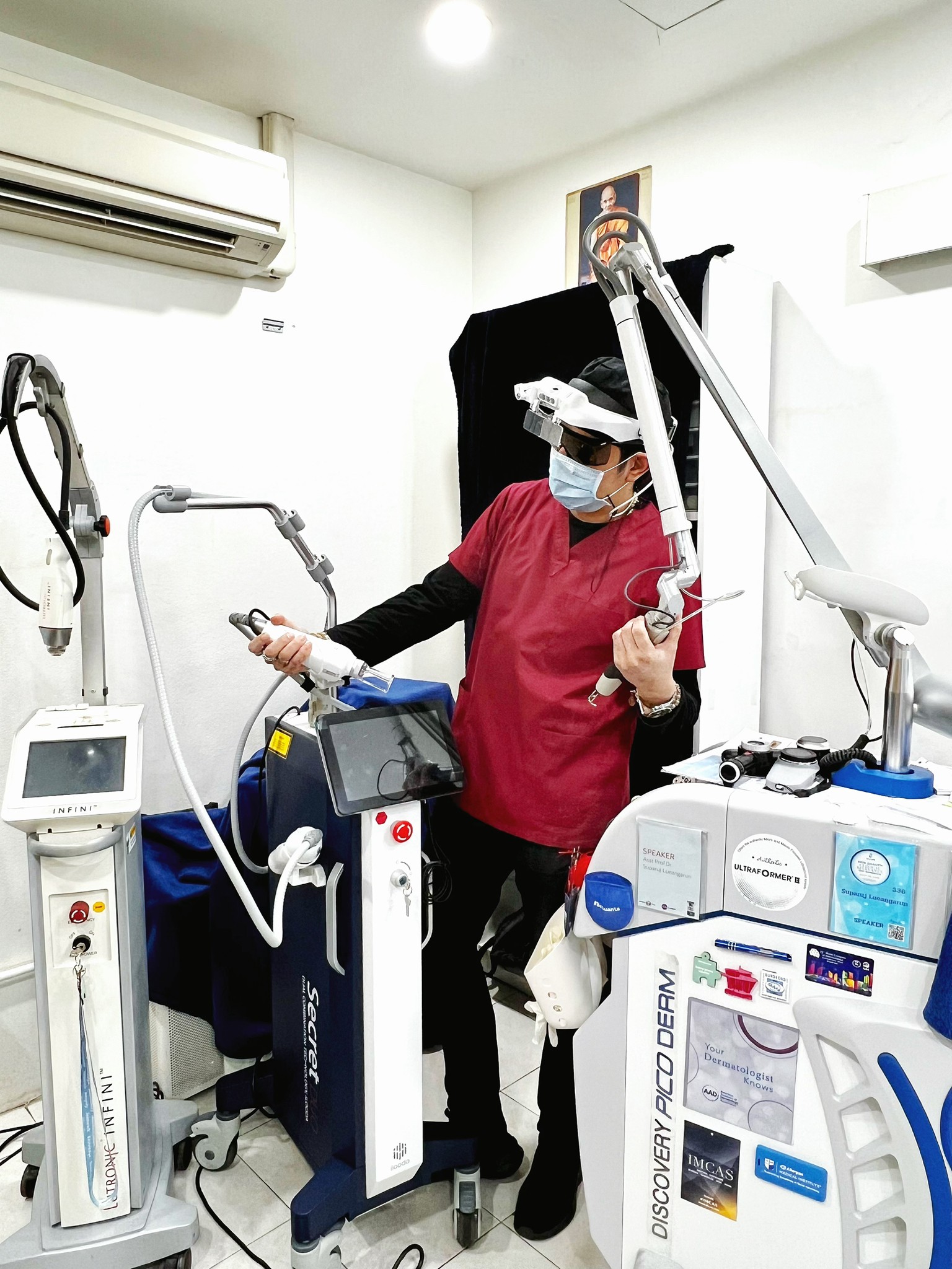 จะตรวจสอบว่าเลเซอร์ Picosecond Laser ที่ได้รับการรักษาอยู่เป็นเครื่องแท้หรือไม่ จะตรวจสอบได้อย่างไร ? จะตรวจสอบว่าเลเซอร์ Picosecond Laser ที่ได้รับการรักษาอยู่เป็นเครื่องแท้หรือไม่ จะตรวจสอบได้อย่างไร ?