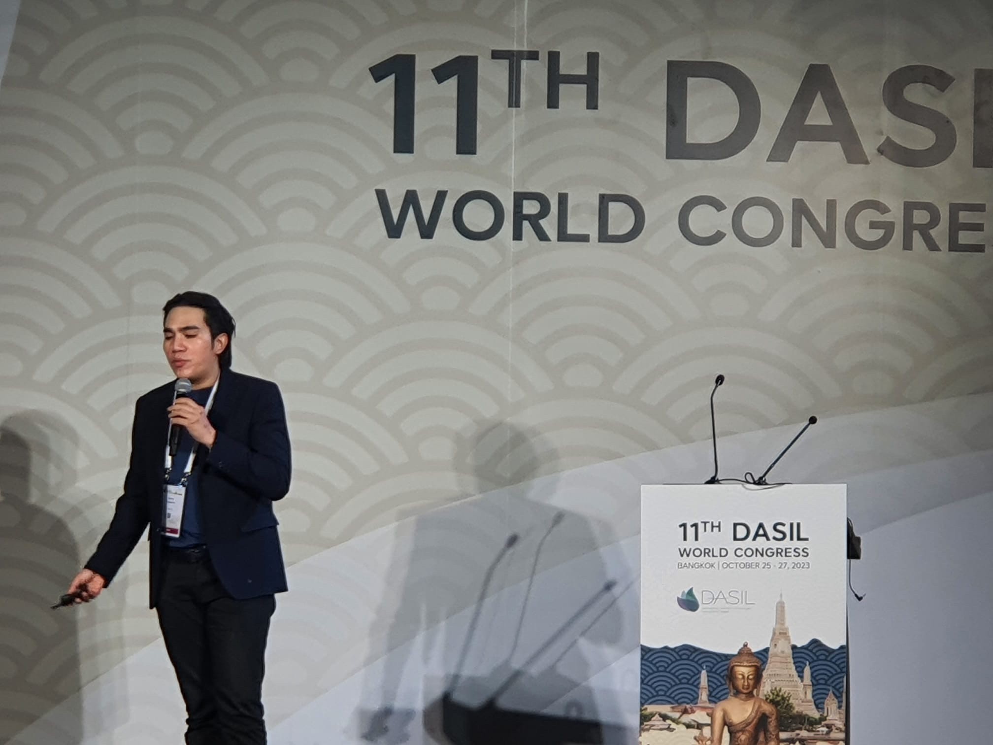 ผศ.นพ. ศุภะรุจ เลื่องอรุณ (หมอรุจ) ได้รับรางวัล DASIL Outstanding Award และ ได้รับเกียรติรับเชิญเป็นวิทยากร ในการประชุมแพทย์ผิวหนังระดับนานาชาติ DASIL 2023 Bangkok (Dermatology, Aesthetics, and Surgery International League) ผศ.นพ. ศุภะรุจ เลื่องอรุณ (หมอรุจ) ได้รับรางวัล DASIL Outstanding Award และ ได้รับเกียรติรับเชิญเป็นวิทยากร ในการประชุมแพทย์ผิวหนังระดับนานาชาติ DASIL 2023 Bangkok (Dermatology, Aesthetics, and Surgery International League)