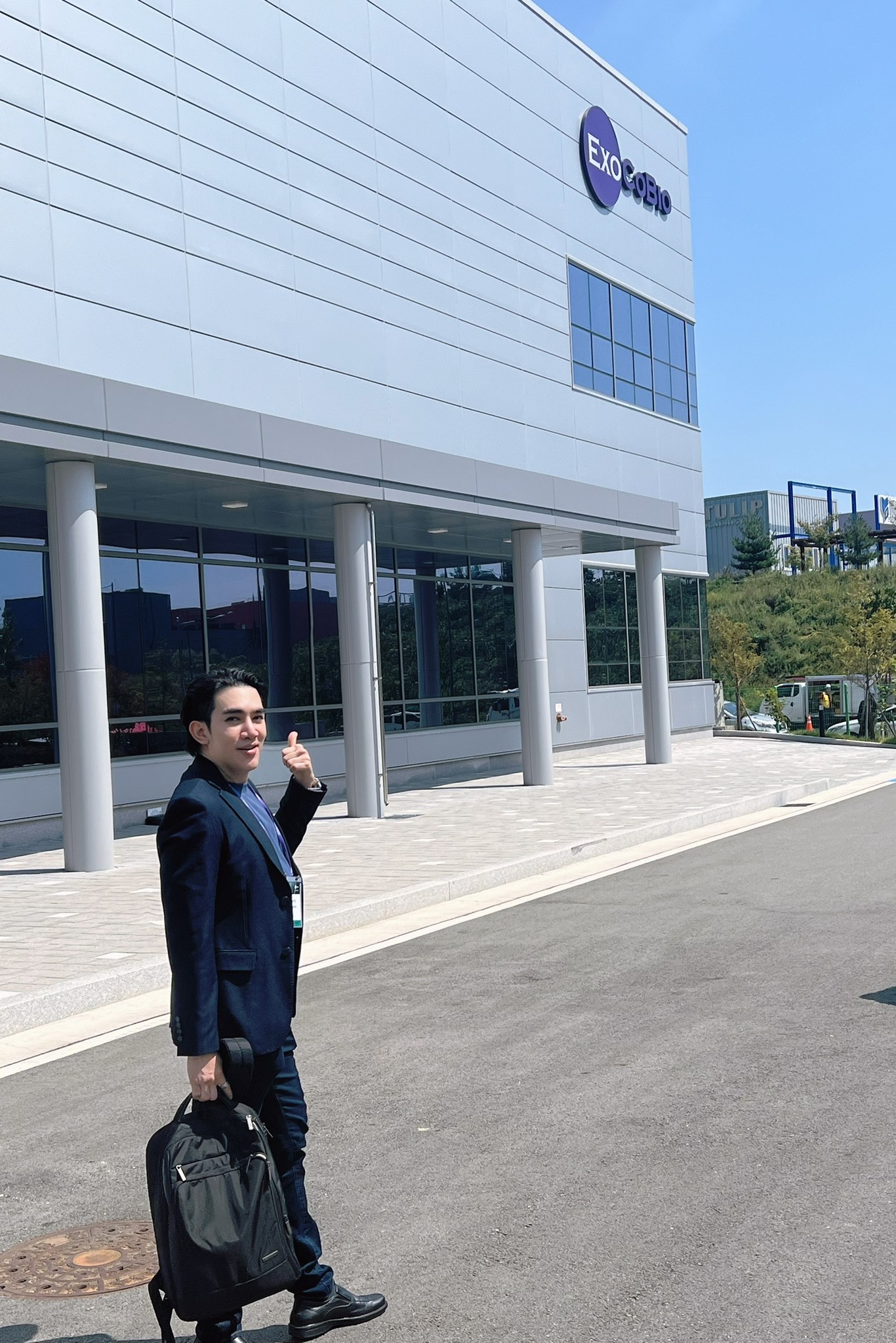 ผู้ช่วยศาสตราจารย์ นายแพทย์ ศุภะรุจ เลื่องอรุณ (หมอรุจ) ได้รับเกียรติร่วมบรรยาย Clinical Aplication of Exosomes และได้รับรางวัล CLINICAL CASE Award ผู้ช่วยศาสตราจารย์ นายแพทย์ ศุภะรุจ เลื่องอรุณ (หมอรุจ) ได้รับเกียรติร่วมบรรยาย Clinical Aplication of Exosomes และได้รับรางวัล CLINICAL CASE Award