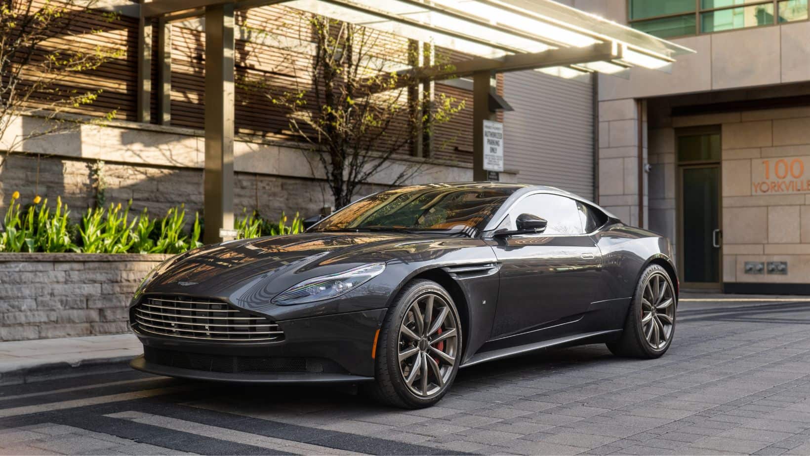 รถ Aston Martin