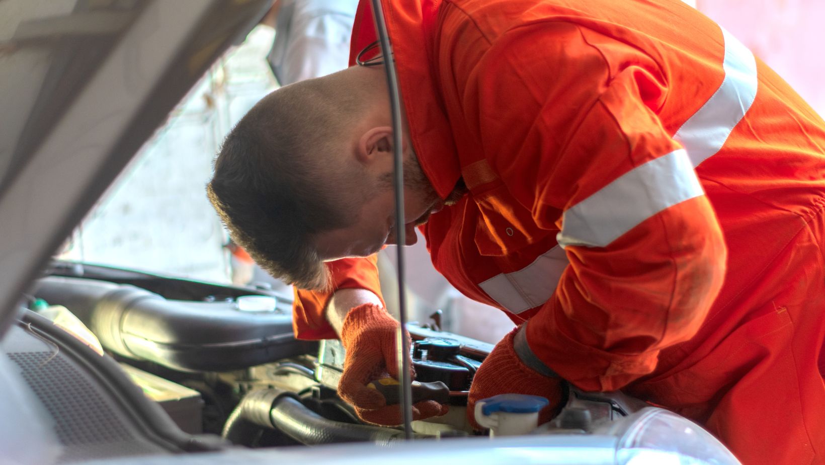 แบตรถยนต์เหลือเท่าไหร่ควรเปลี่ยน