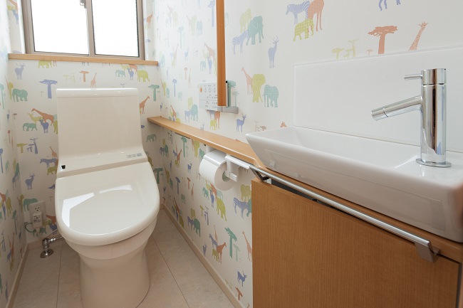 ห้องน้ำสำหรับเด็ก แต่งอย่างไรให้สวยสดใสและปลอดภัย